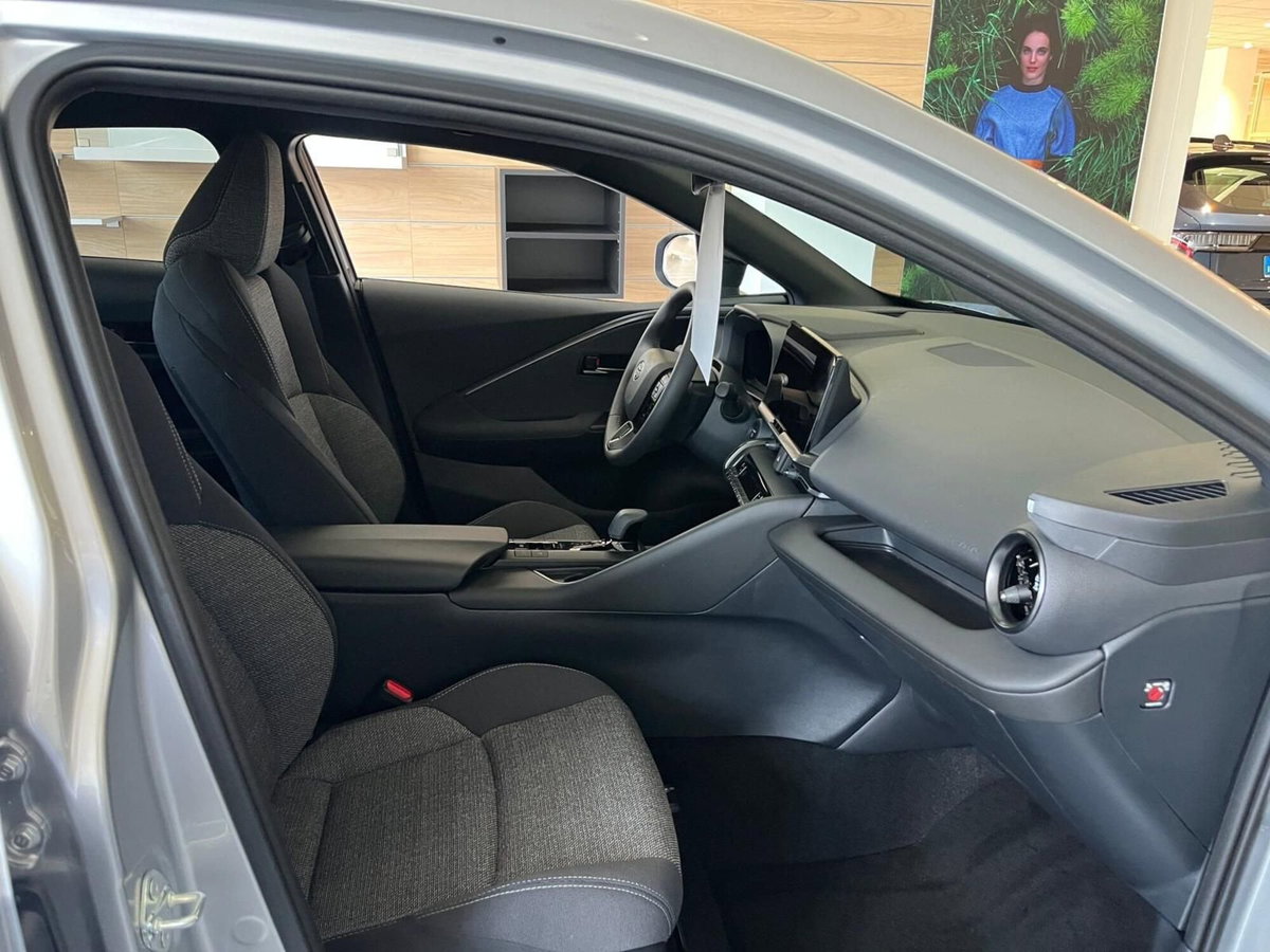 Toyota Toyota C-HR 1.8 hev Trend fwd e-cvt (14)