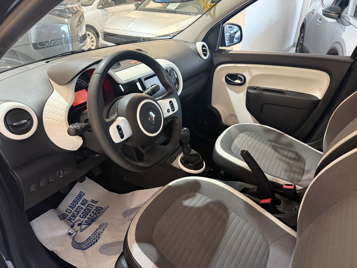 Renault Twingo 1.0 sce Urban Night 65cv (11)