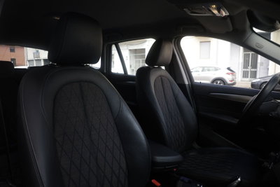 BMW X1 sDrive18d X Line (6)