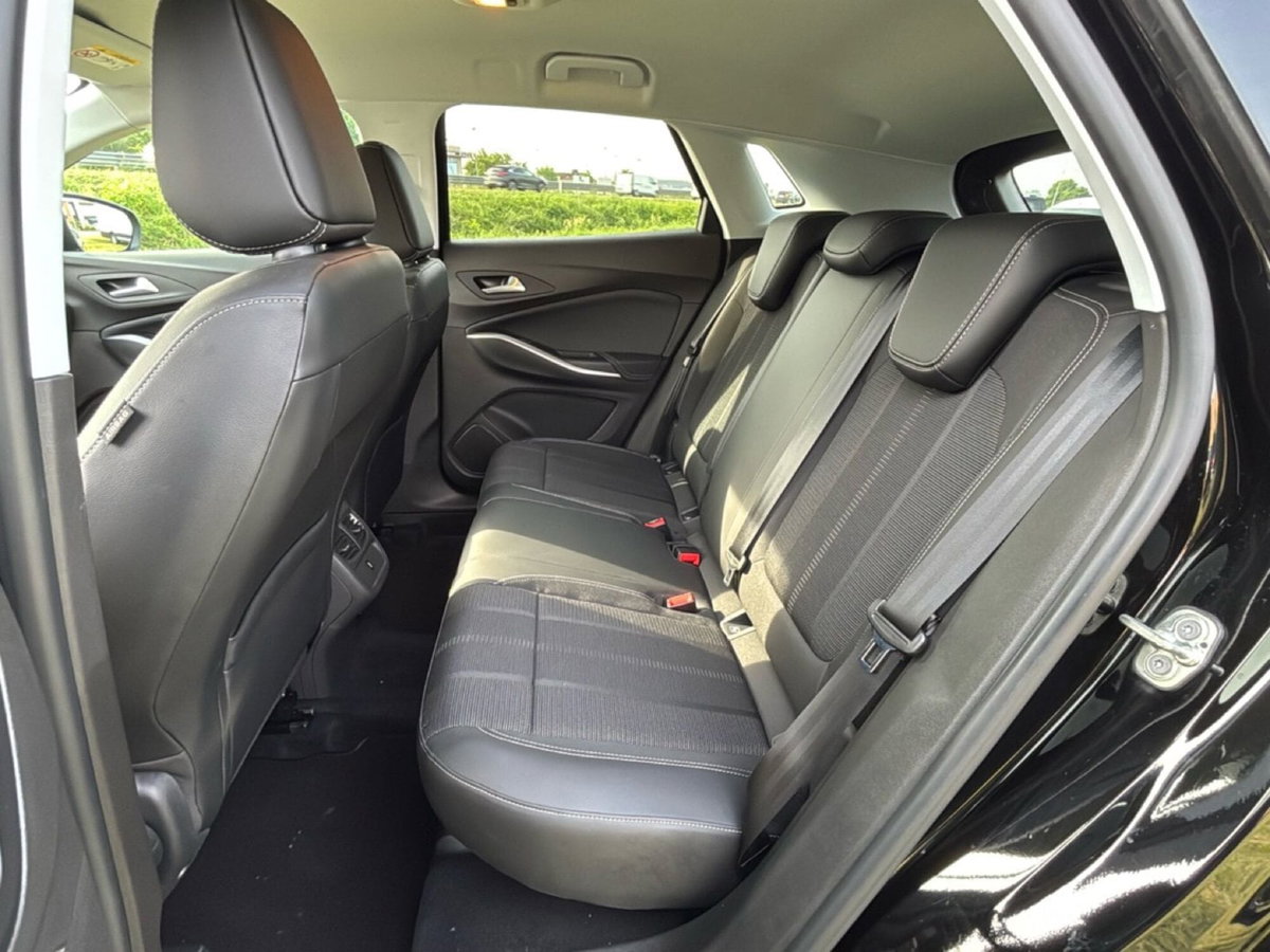 Opel Grandland 1.5 ecotec Ultimate s&s 130cv at8 (13)