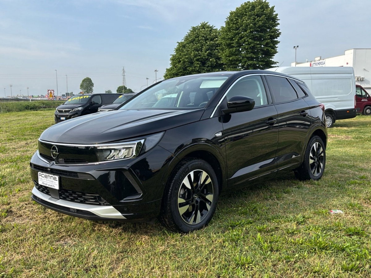 Opel Grandland 1.5 ecotec Ultimate s&s 130cv at8 (2)