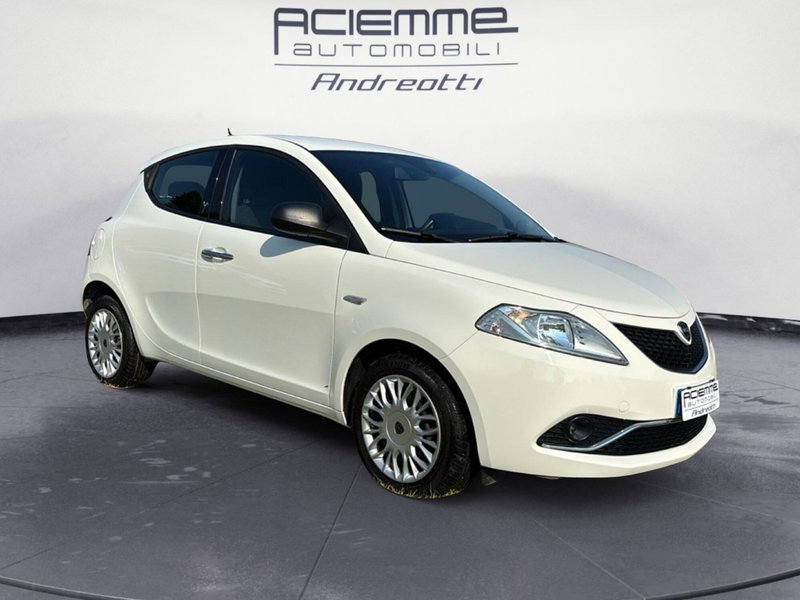 Lancia Ypsilon 1.2 69 CV 5 porte Silver