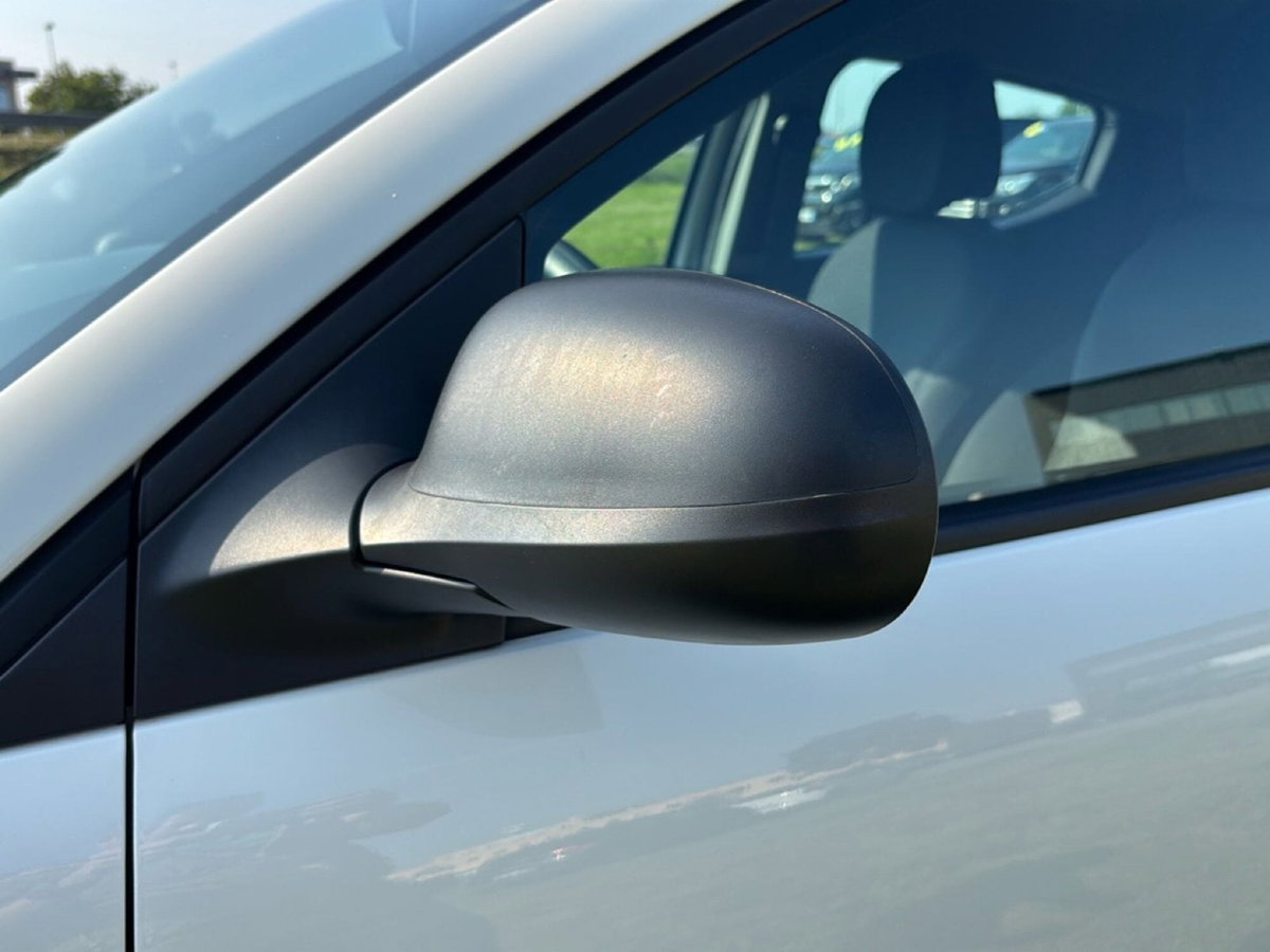Lancia Ypsilon 1.2 69 CV 5 porte Silver (19)