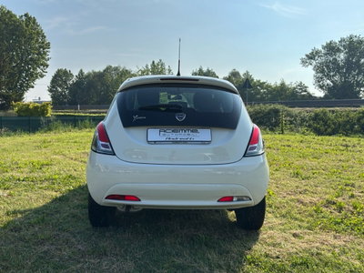 Lancia Ypsilon 1.2 69 CV 5 porte Silver (8)