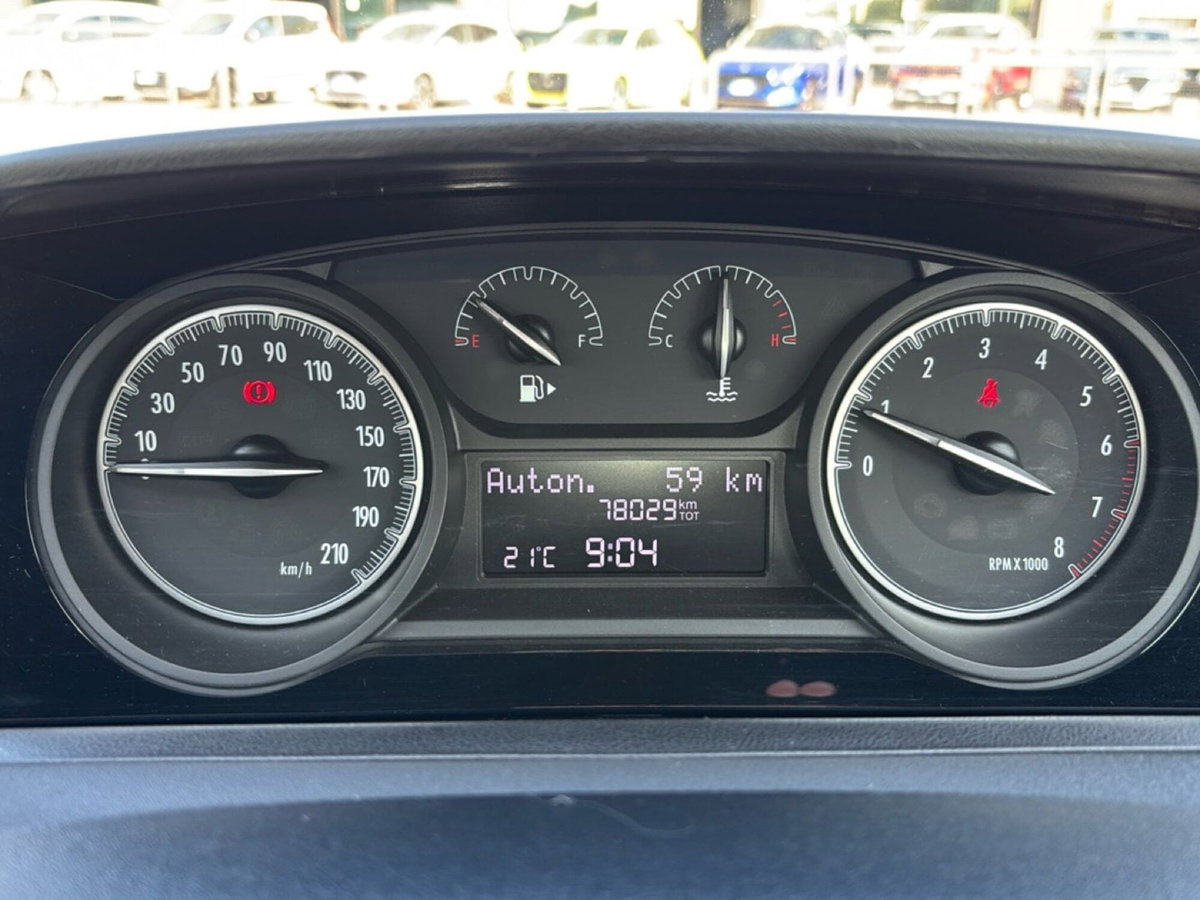 Lancia Ypsilon 1.2 69 CV 5 porte Silver (9)