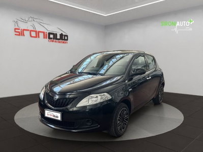 Lancia Ypsilon 1.0 FireFly 5 porte S&S Hybrid Silver Plus usata