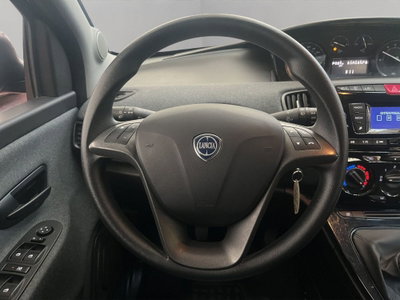 Lancia Ypsilon 1.0 FireFly 5 porte S&S Hybrid Silver Plus (14)