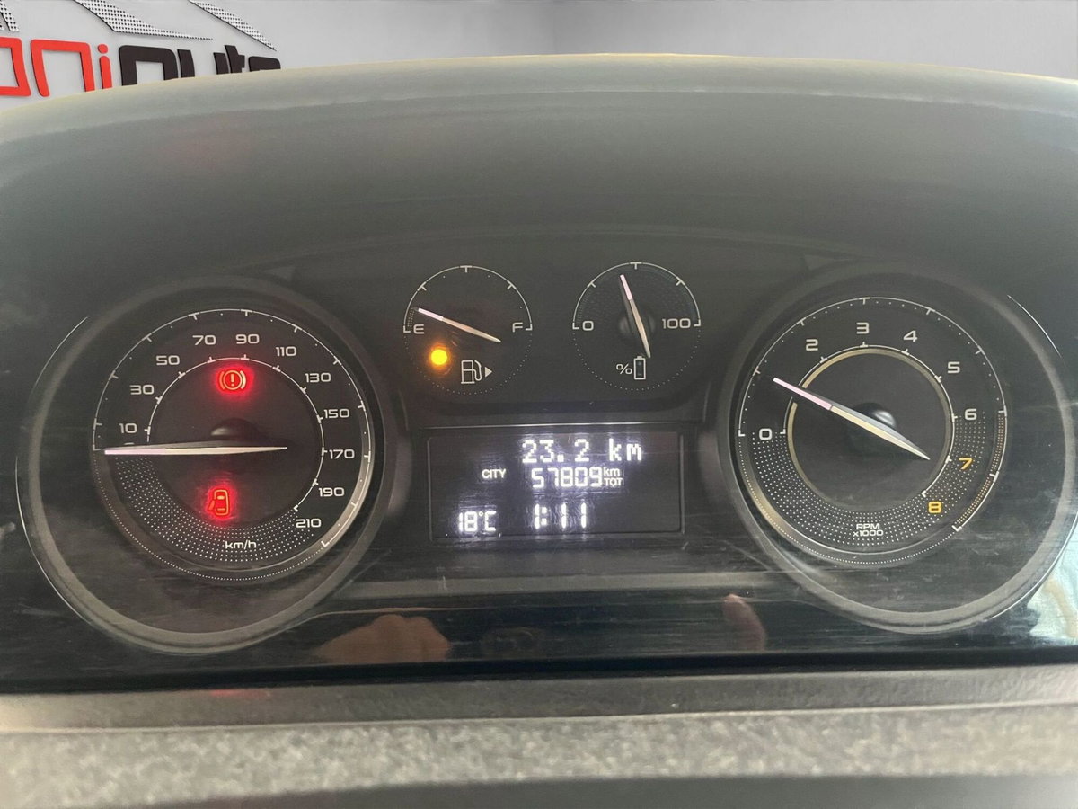 Lancia Ypsilon 1.0 FireFly 5 porte S&S Hybrid Silver Plus (15)