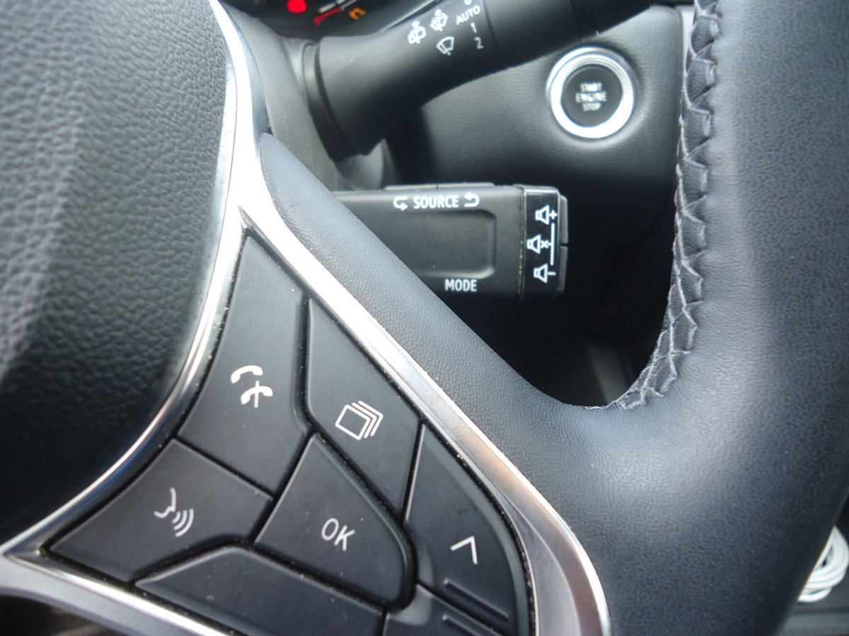 Renault Captur Full Hybrid E-Tech 145 CV Techno (14)