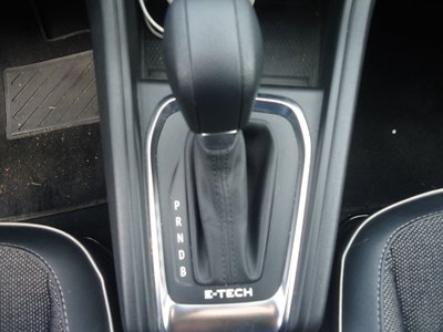 Renault Captur Full Hybrid E-Tech 145 CV Techno (16)