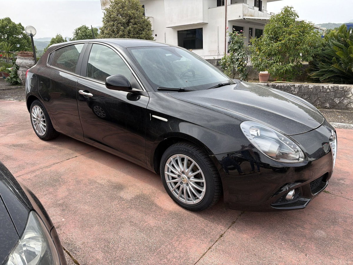 Alfa Romeo Giulietta 1.6 JTDm Business E5+ (2)