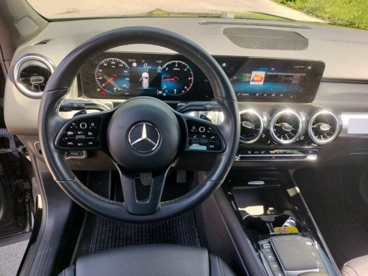 Mercedes-Benz GLB 180 d Automatic Sport (15)