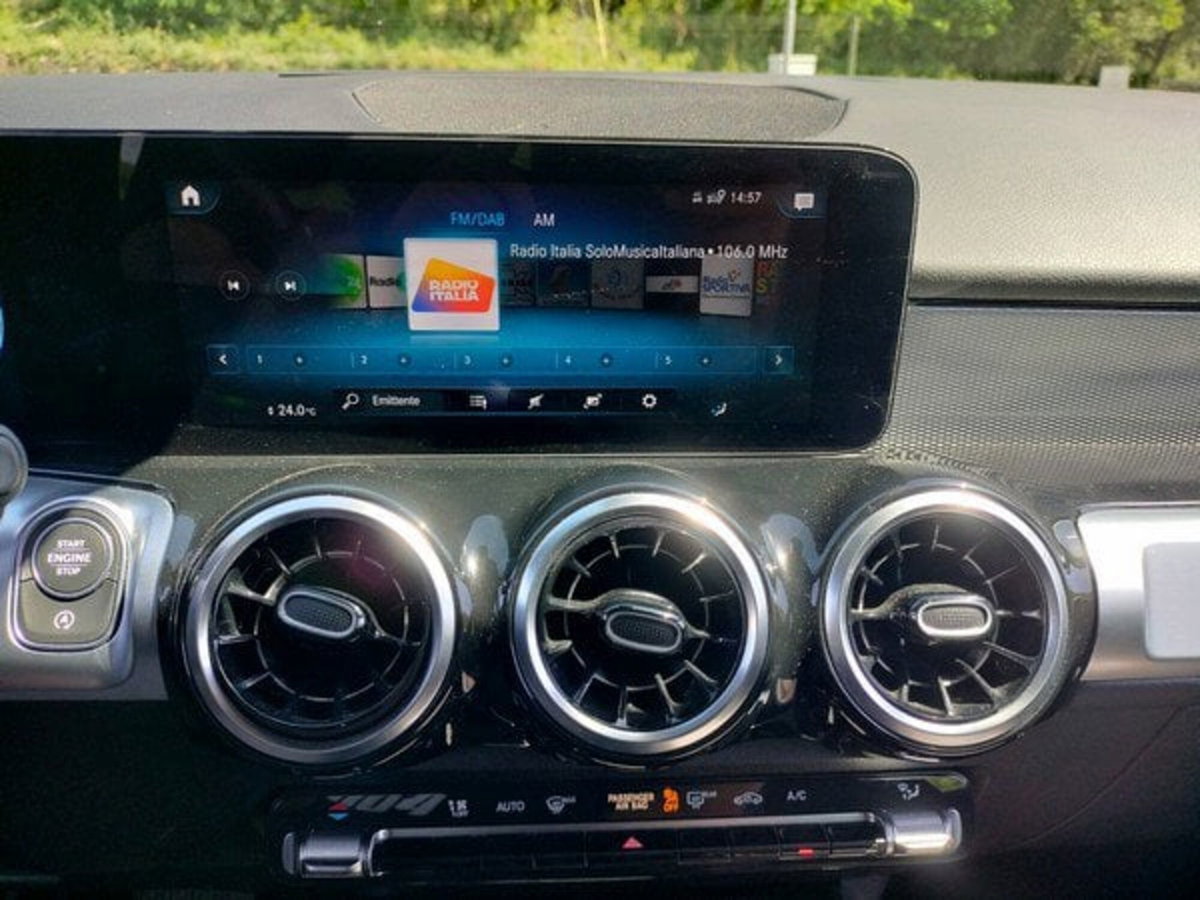 Mercedes-Benz GLB 180 d Automatic Sport (17)