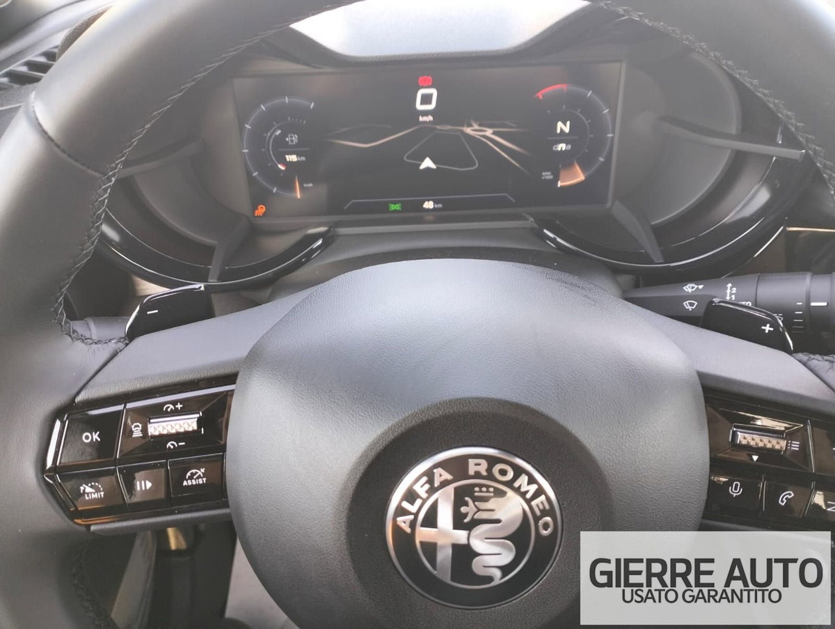 Alfa Romeo Junior 1.2 ibrida Sport Speciale 145cv edct6 (15)