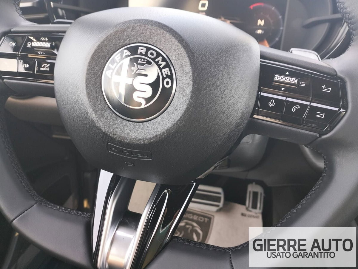 Alfa Romeo Junior 1.2 ibrida Sport Speciale 145cv edct6 (17)