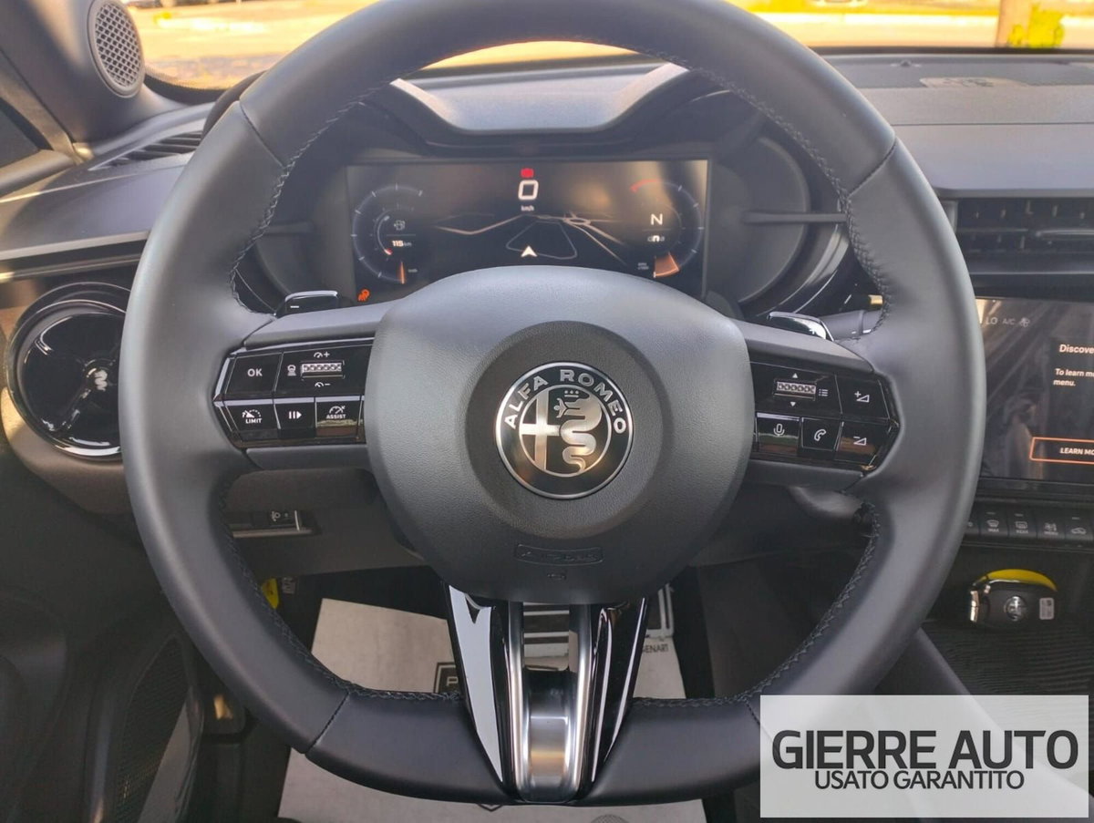 Alfa Romeo Junior 1.2 ibrida Sport Speciale 145cv edct6 (19)