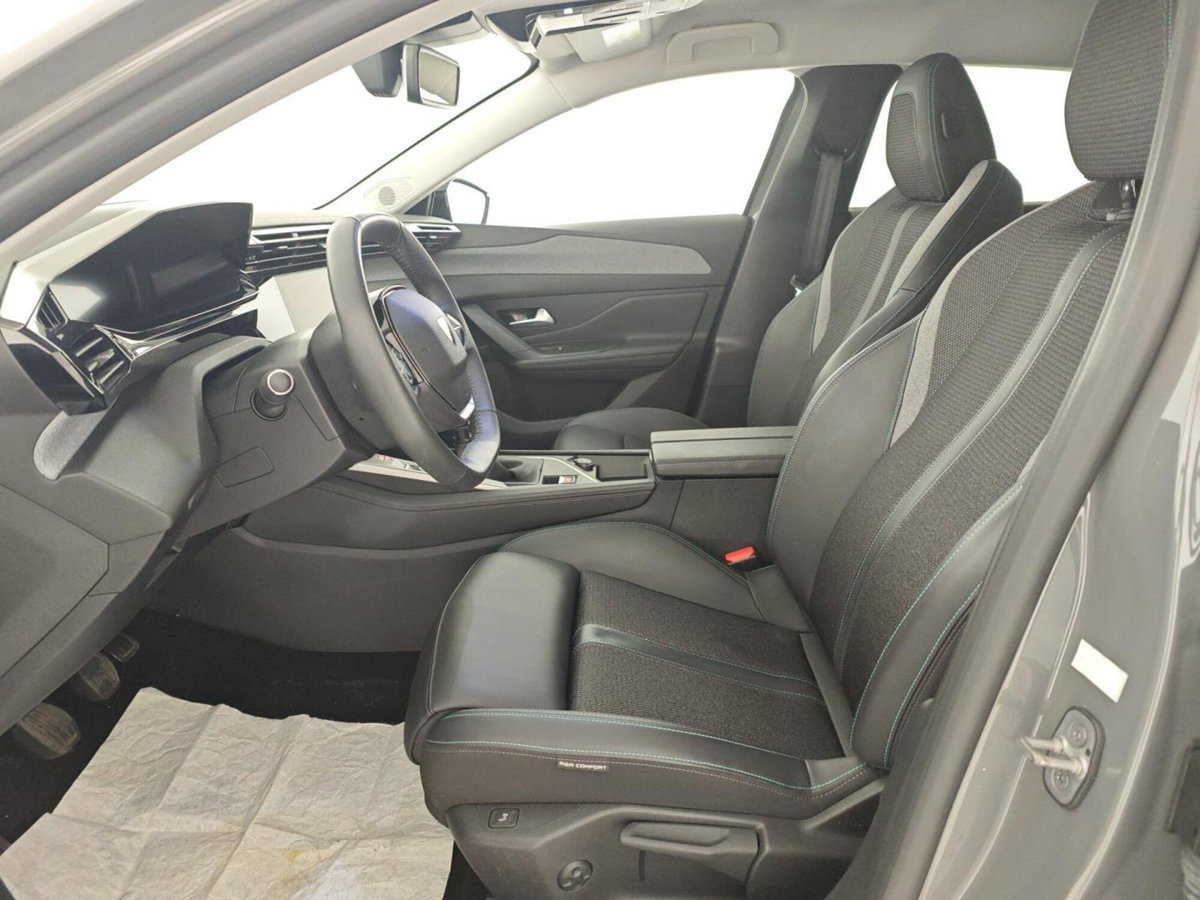 Peugeot 308 PureTech Turbo 130 S&S Allure (12)
