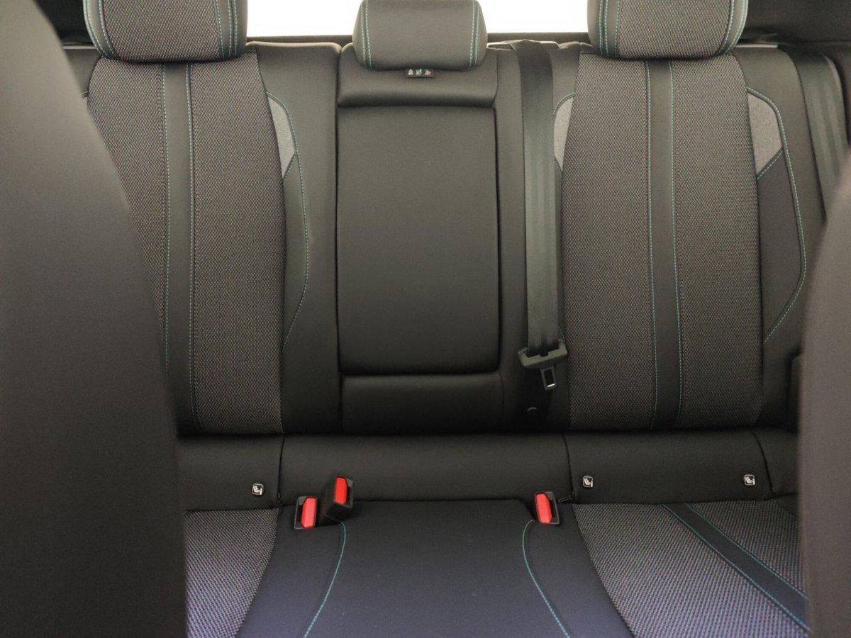 Peugeot 308 PureTech Turbo 130 S&S Allure (18)