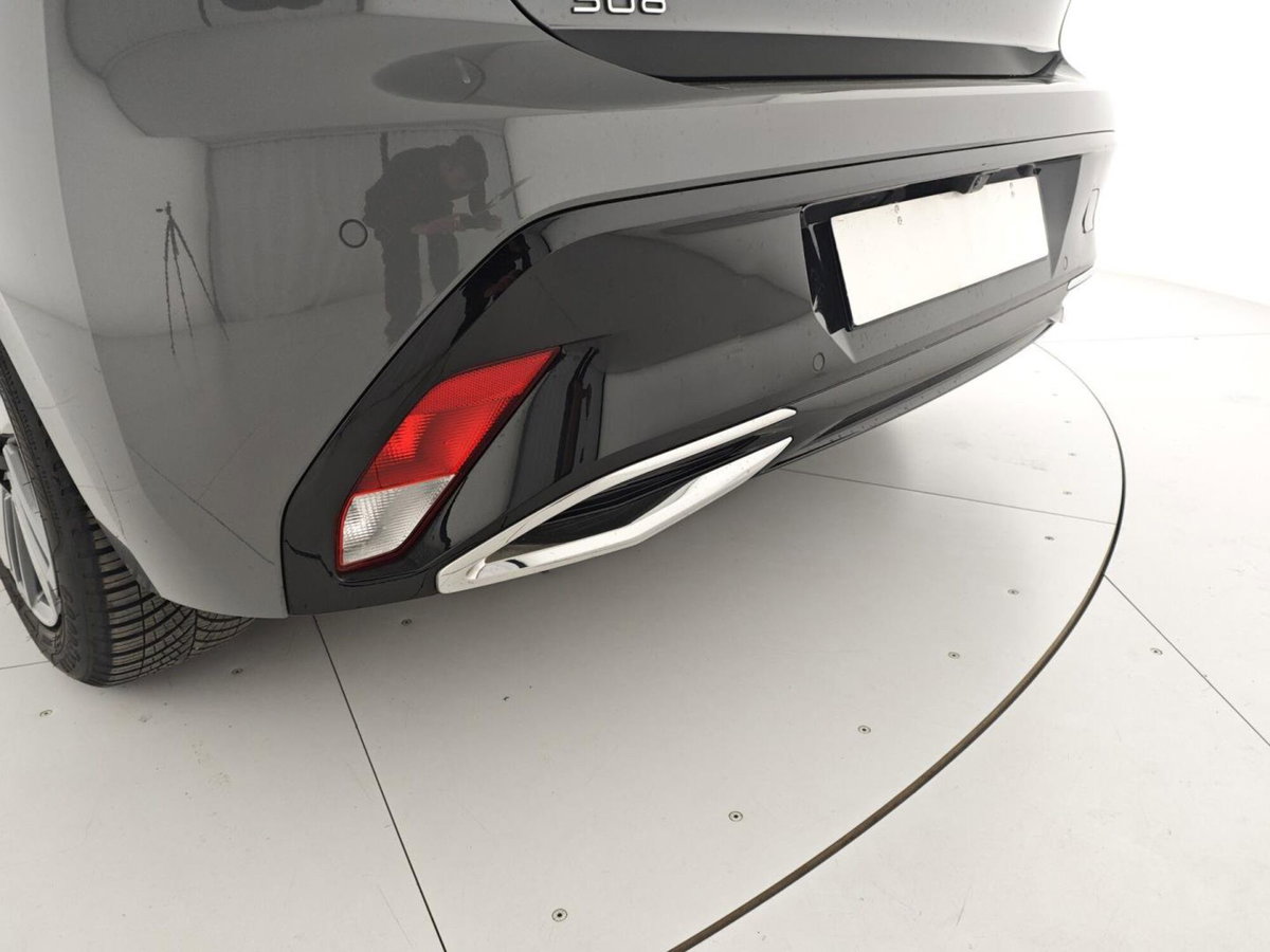 Peugeot 308 PureTech Turbo 130 S&S Allure (7)