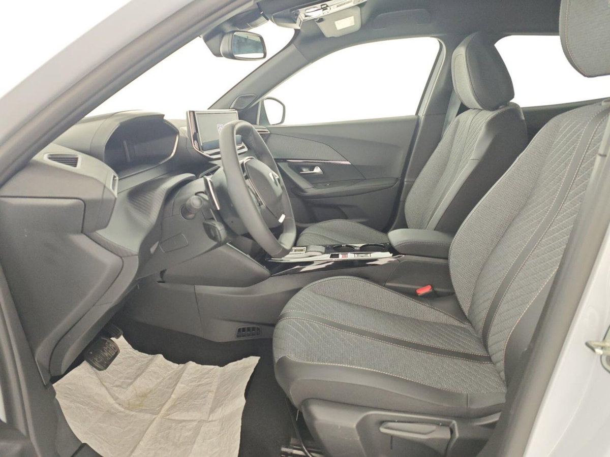 Peugeot 2008 1.2 hybrid Allure 145cv e-dcs6 (10)