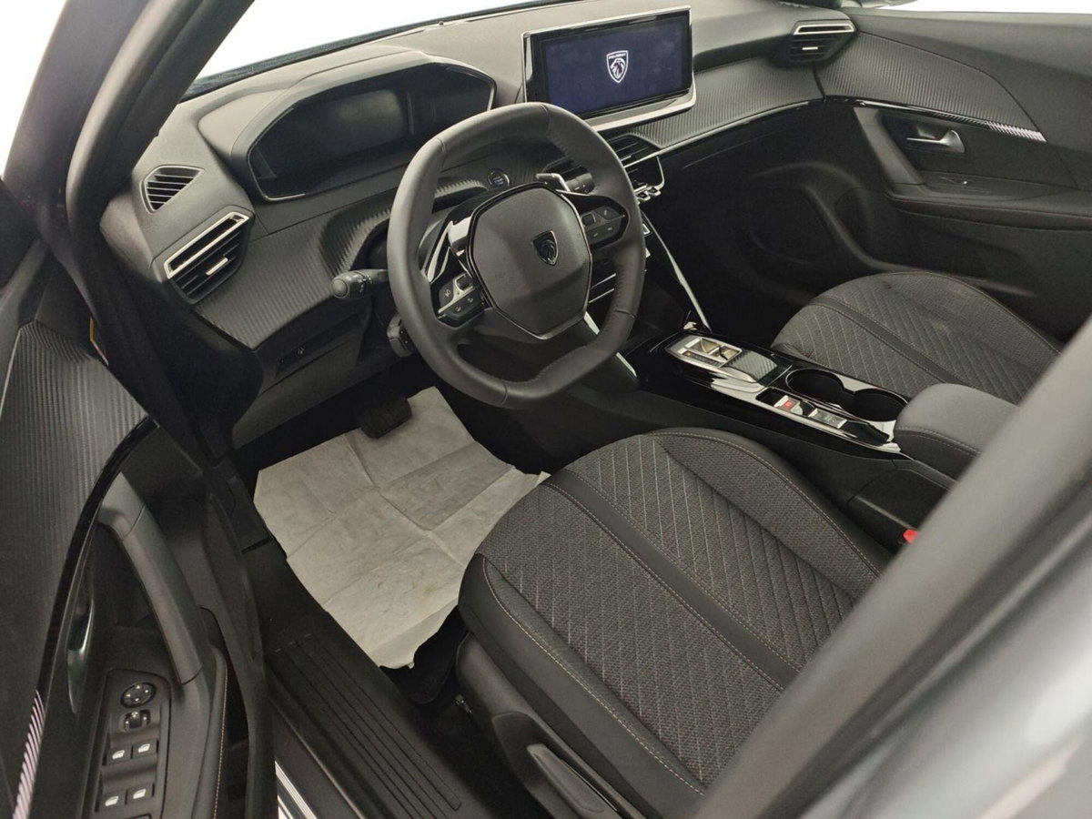 Peugeot 2008 1.2 hybrid Allure 145cv e-dcs6 (10)