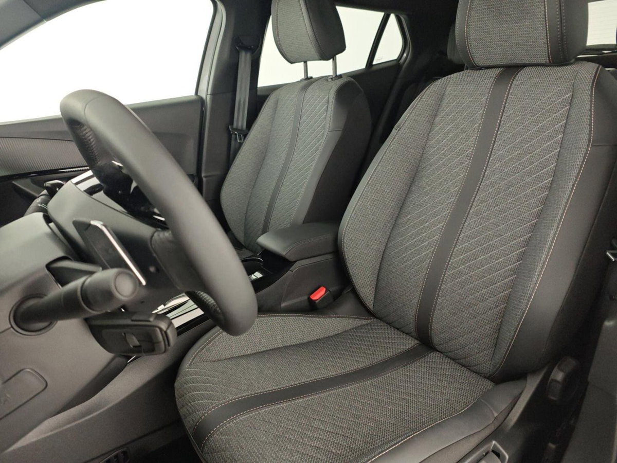 Peugeot 2008 1.2 hybrid Allure 145cv e-dcs6 (12)