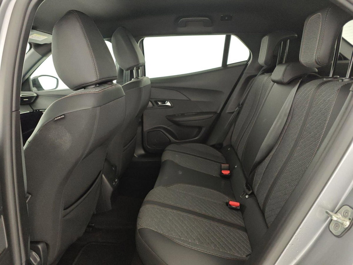 Peugeot 2008 1.2 hybrid Allure 145cv e-dcs6 (13)