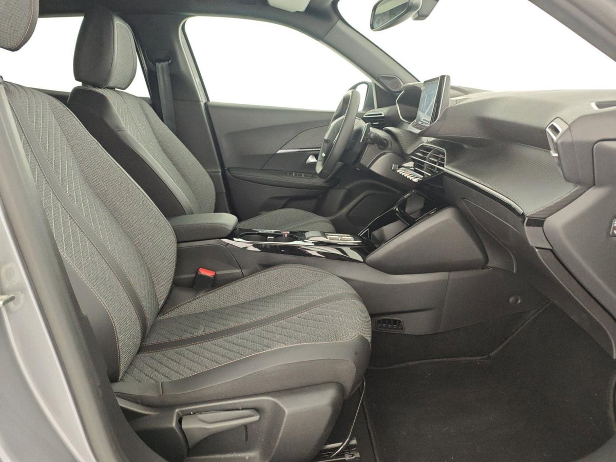 Peugeot 2008 1.2 hybrid Allure 145cv e-dcs6 (14)