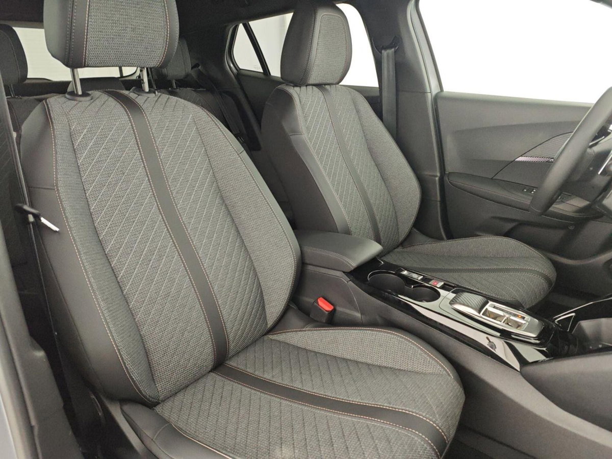 Peugeot 2008 1.2 hybrid Allure 145cv e-dcs6 (15)