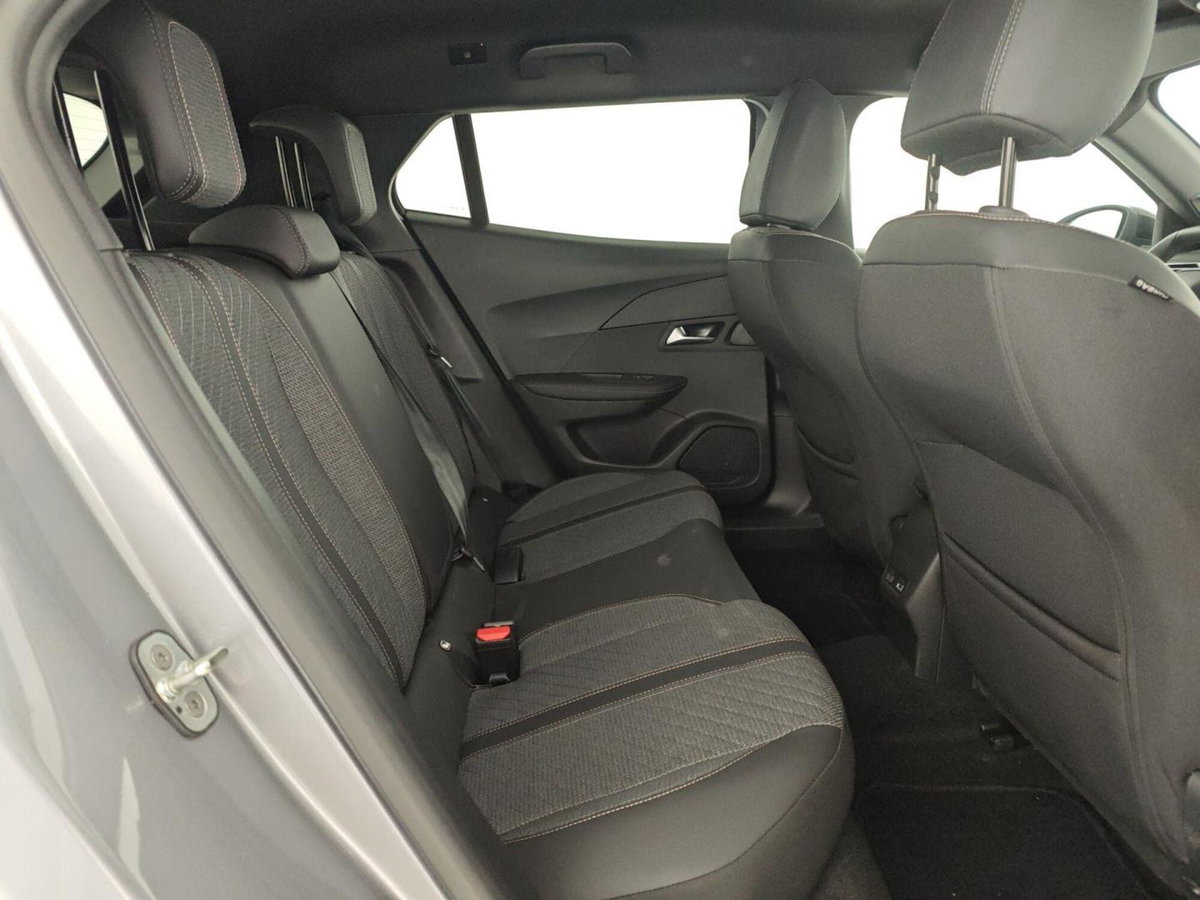 Peugeot 2008 1.2 hybrid Allure 145cv e-dcs6 (16)