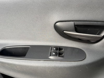 Lancia Ypsilon 1.2 69 CV 5 porte Silver (12)