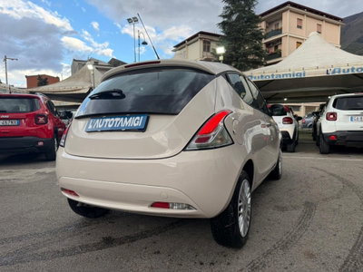 Lancia Ypsilon 1.2 69 CV 5 porte Silver (3)