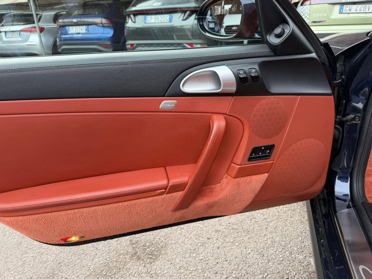 Porsche 911 Coupé Carrera 4 (11)