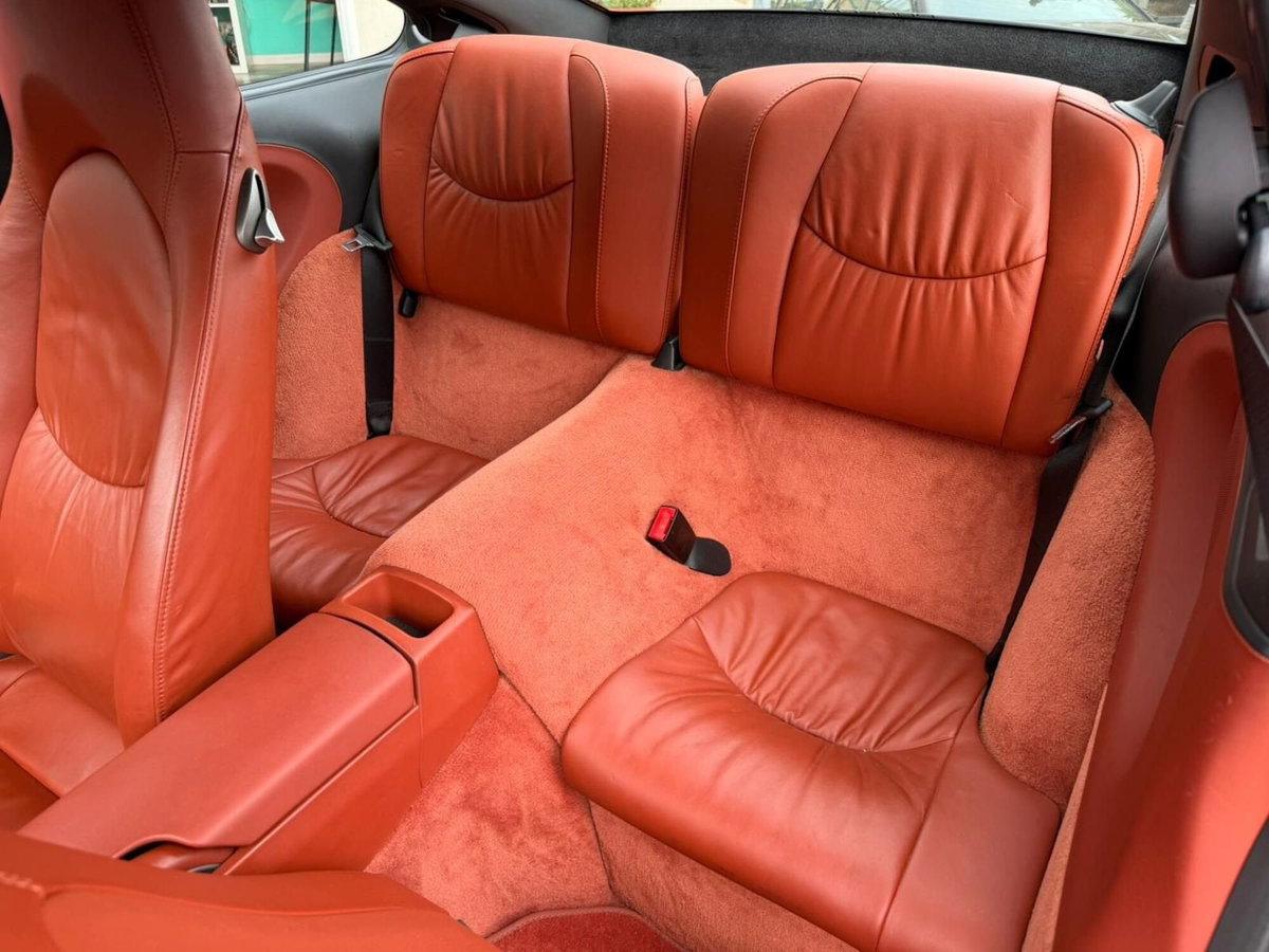 Porsche 911 Coupé Carrera 4 (12)