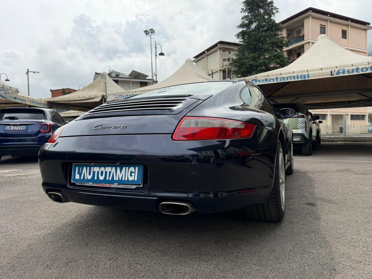 Porsche 911 Coupé Carrera 4 (3)
