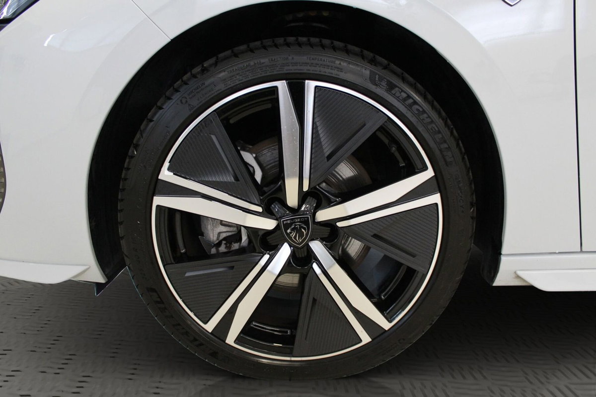 Peugeot 308 SW 1.2 hybrid GT Exclusive 145cv e-dcs 6 (5)