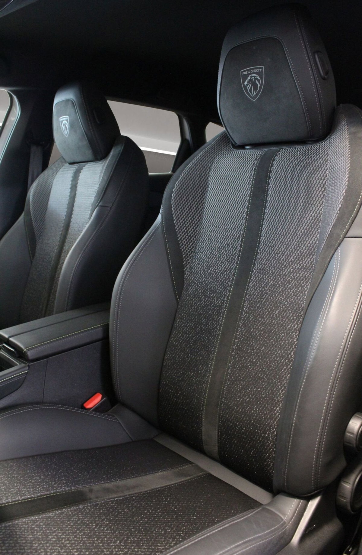 Peugeot 308 SW 1.2 hybrid GT 145cv e-dcs 6 (10)