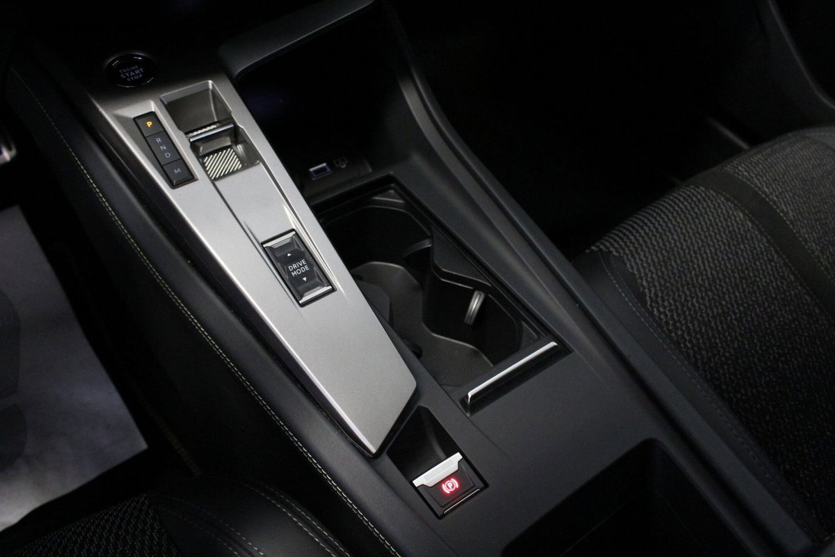 Peugeot 308 SW 1.2 hybrid GT 145cv e-dcs 6 (18)