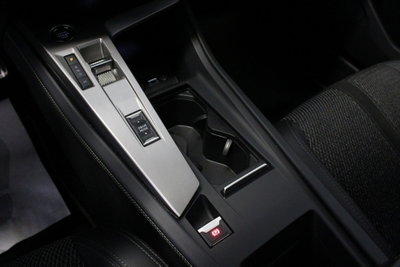 Peugeot 308 SW 1.2 hybrid GT 145cv e-dcs 6 (18)
