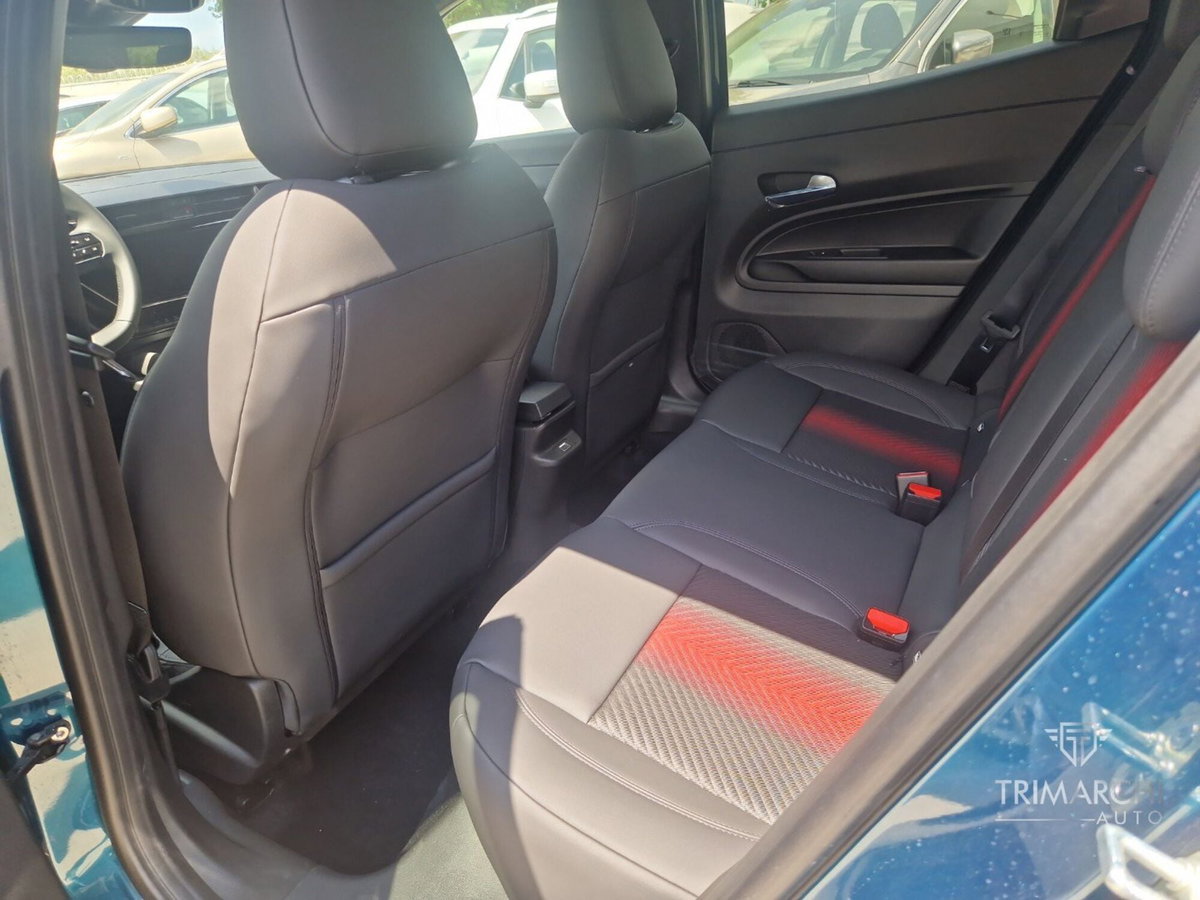 Alfa Romeo Junior 1.2 ibrida Sport Speciale 145cv edct6 (11)