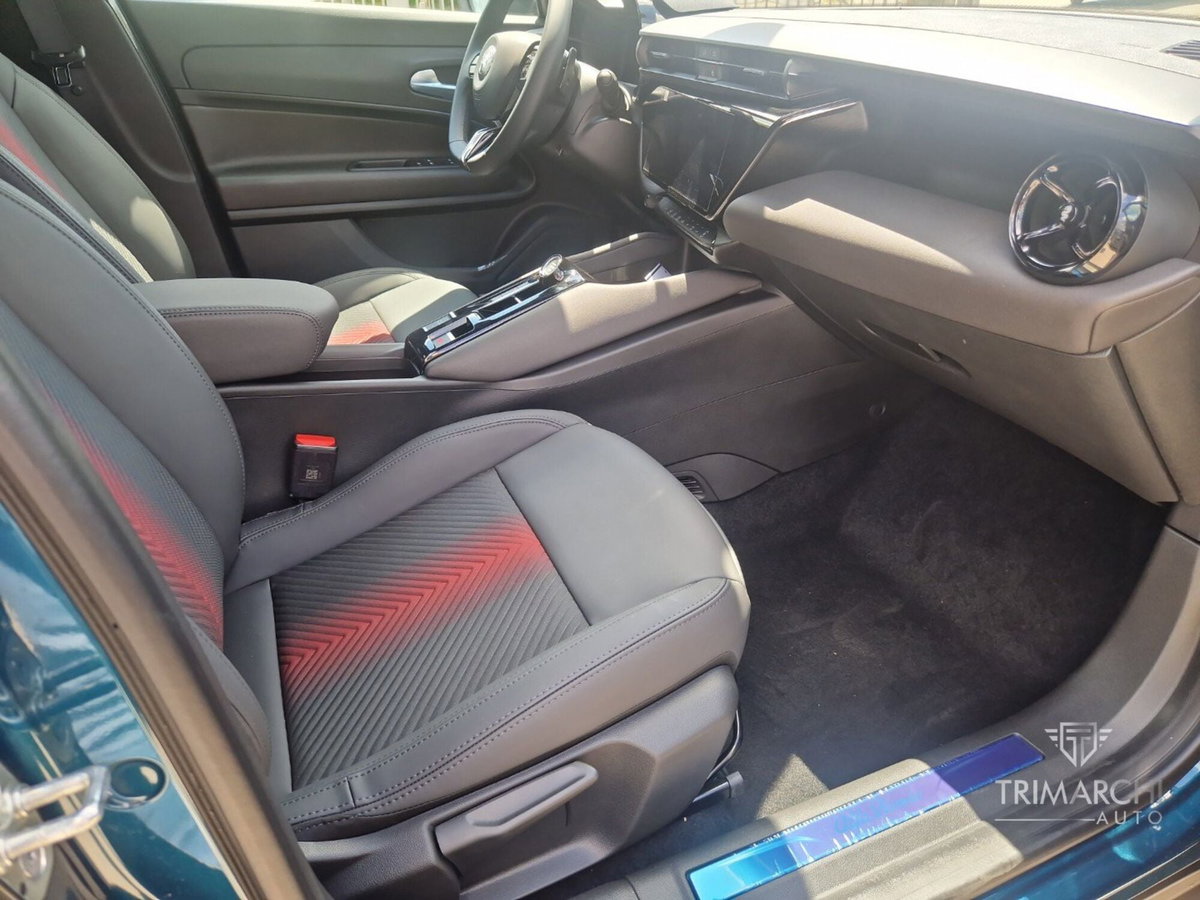 Alfa Romeo Junior 1.2 ibrida Sport Speciale 145cv edct6 (13)