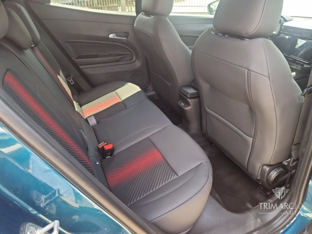 Alfa Romeo Junior 1.2 ibrida Sport Speciale 145cv edct6 (14)