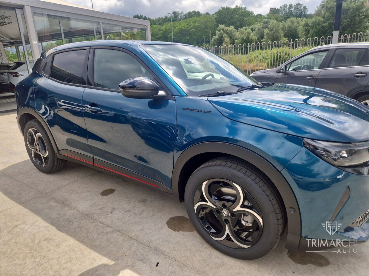 Alfa Romeo Junior 1.2 ibrida Sport Speciale 145cv edct6 (3)