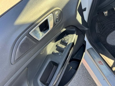 Ford EcoSport 1.0 EcoBoost 125 CV Start&Stop ST-Line (4)