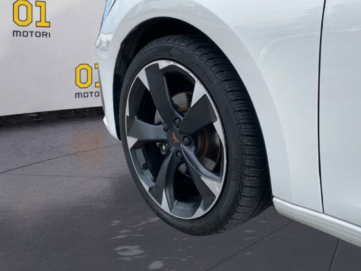 Cupra Leon Leon 1.5 hybrid 150cv dsg (9)