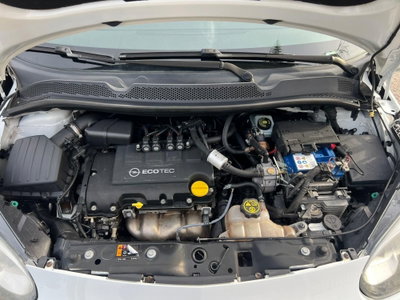 Opel Adam 1.4 100 CV Glam (10)
