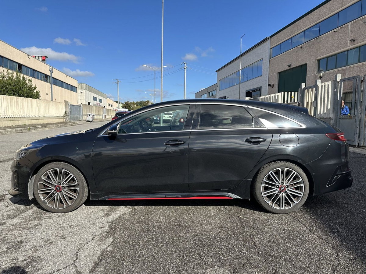 Kia ProCeed 1.6 t-gdi GT 204cv dct (3)