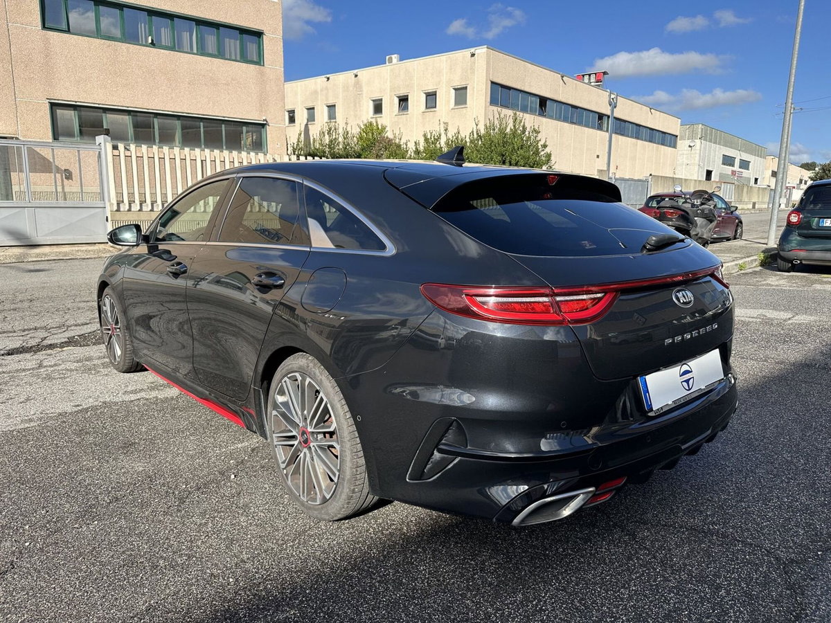 Kia ProCeed 1.6 t-gdi GT 204cv dct (4)