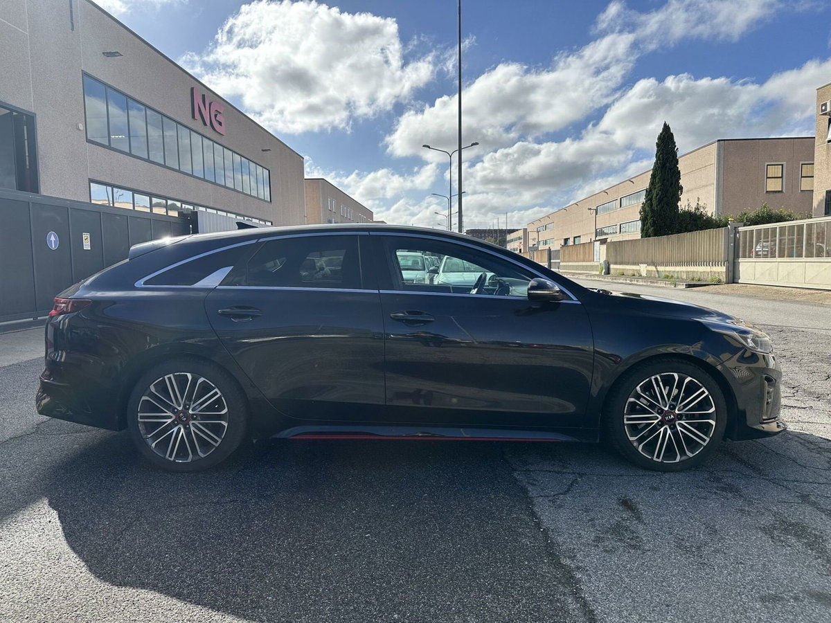 Kia ProCeed 1.6 t-gdi GT 204cv dct (7)