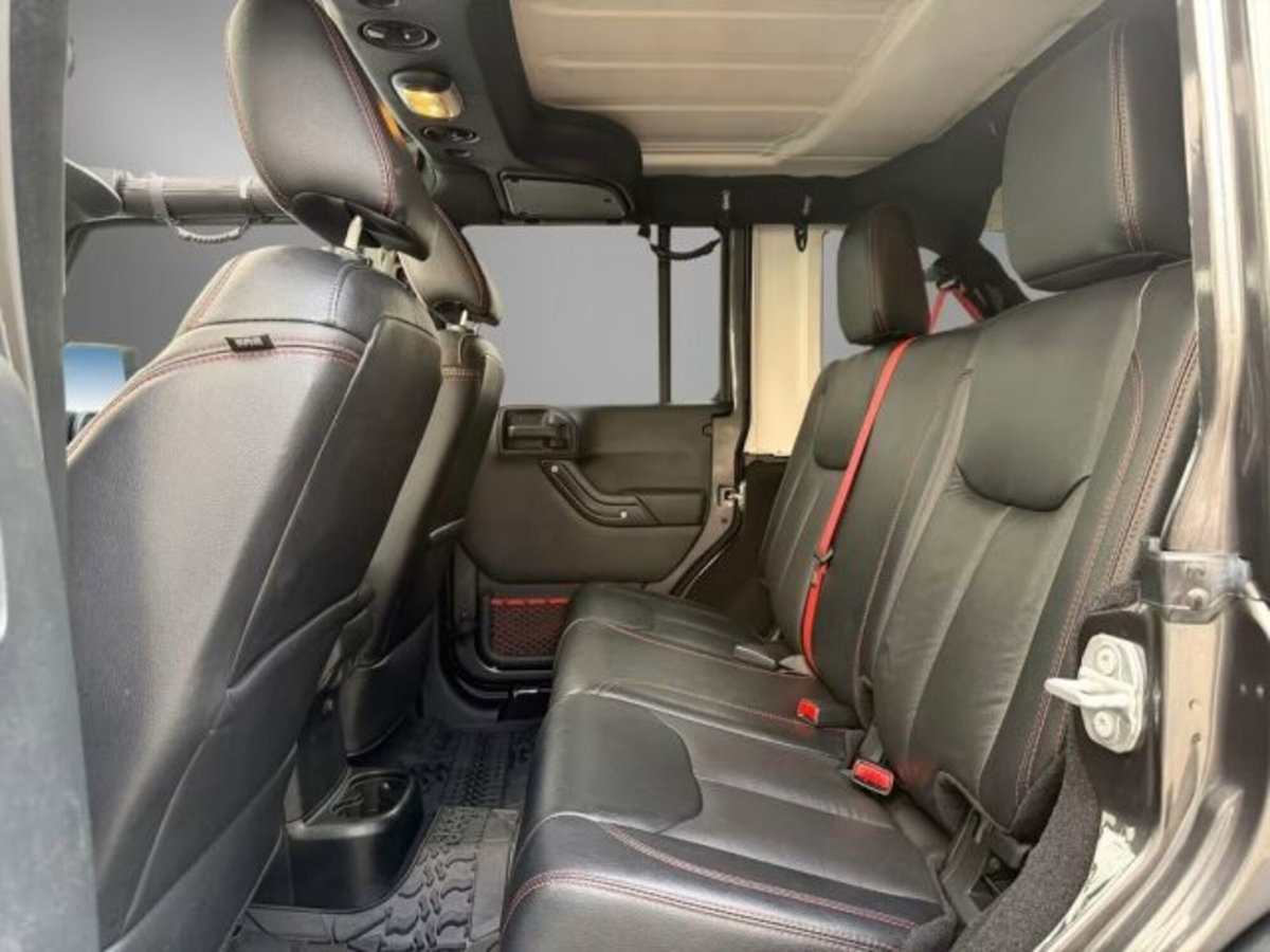 Jeep Wrangler Unlimited 3.6 V6 Rubicon Auto (15)